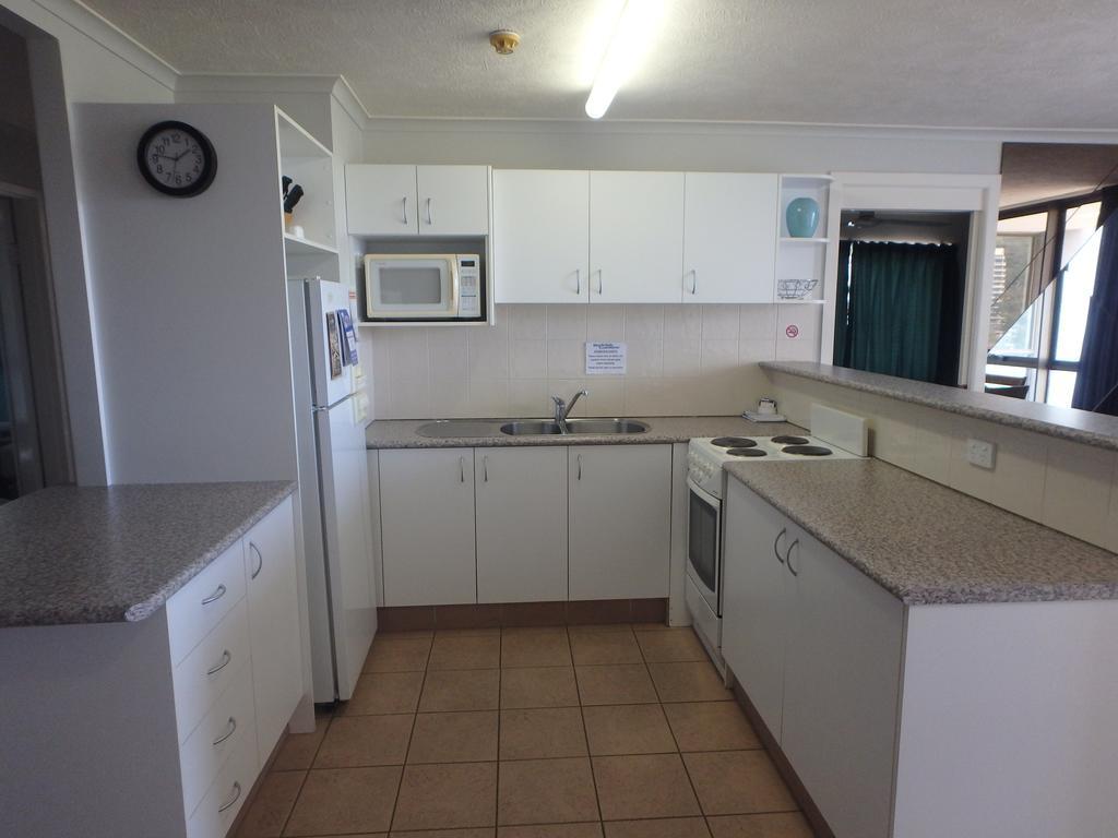 Burleigh Gardens North Hi-Rise Holiday Apartments Гоулд Коуст Стая снимка
