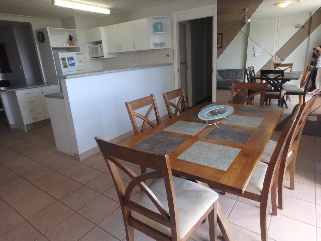 Burleigh Gardens North Hi-Rise Holiday Apartments Гоулд Коуст Стая снимка