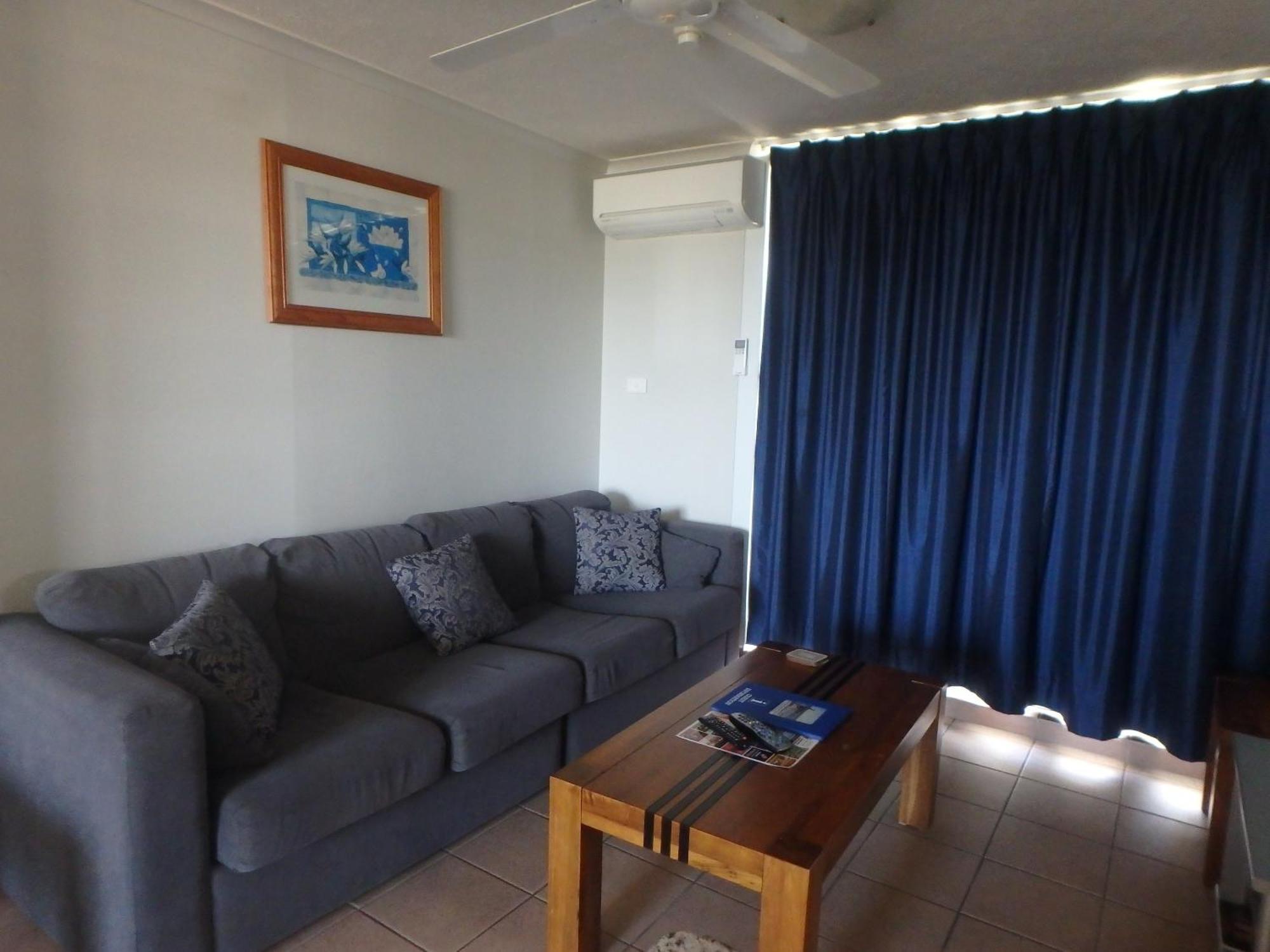 Burleigh Gardens North Hi-Rise Holiday Apartments Гоулд Коуст Стая снимка