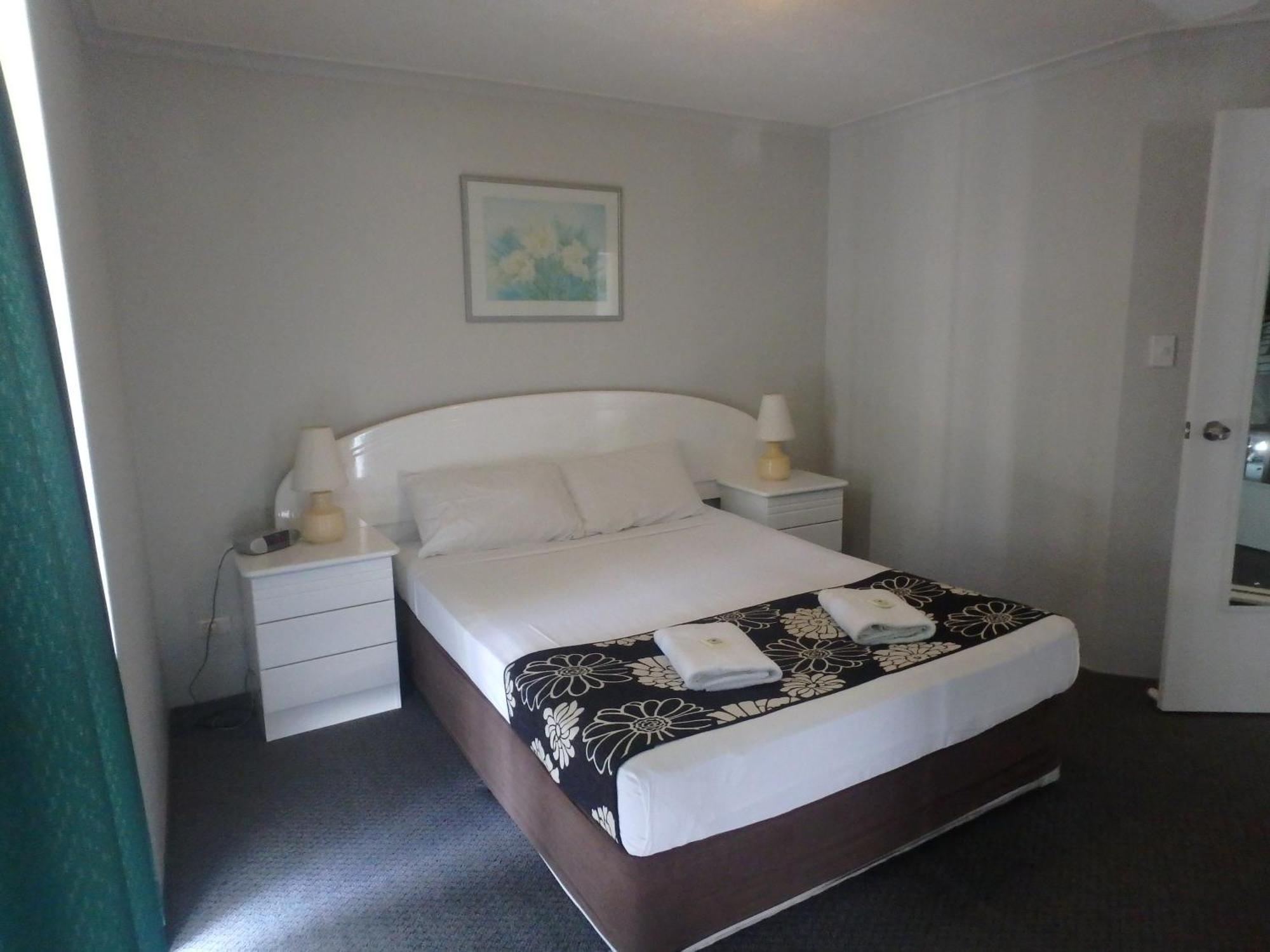 Burleigh Gardens North Hi-Rise Holiday Apartments Гоулд Коуст Стая снимка