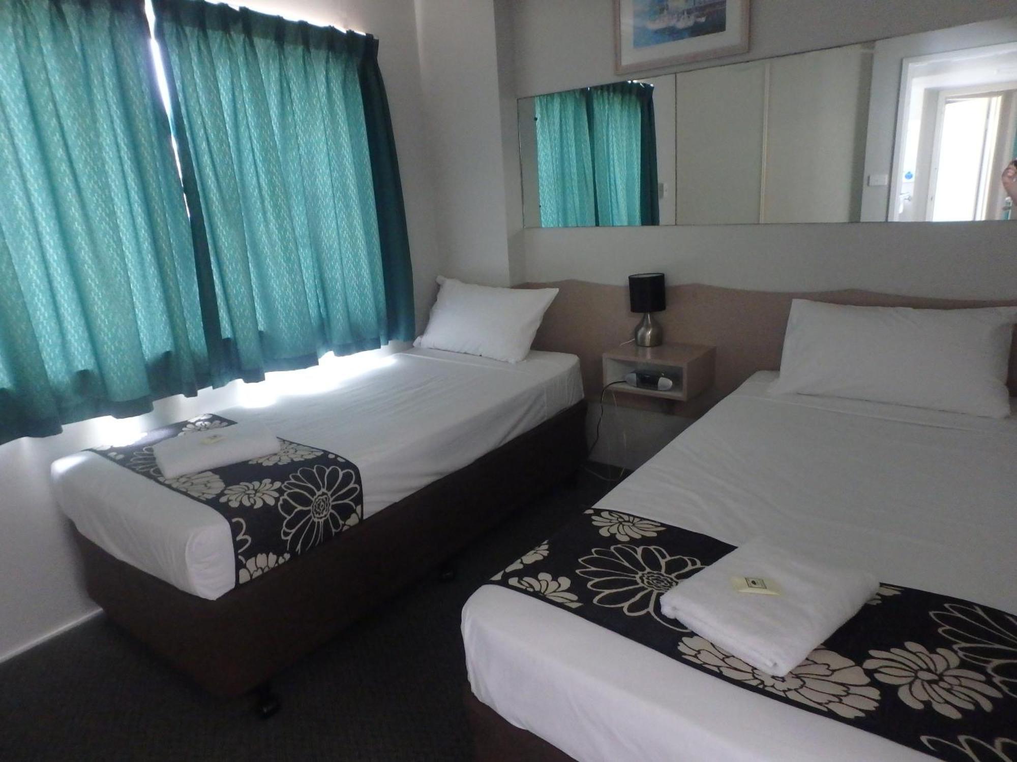 Burleigh Gardens North Hi-Rise Holiday Apartments Гоулд Коуст Стая снимка